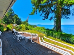 *SOLD*Lovely Rancher with Stunning Ocean Views: